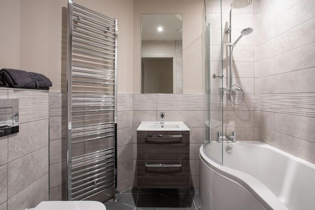 Brand New, Luxury & With Terrace *