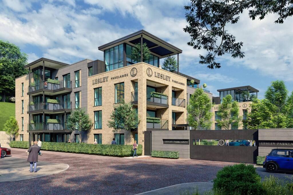 Apartment Brand New, Luxury & With Terrace *