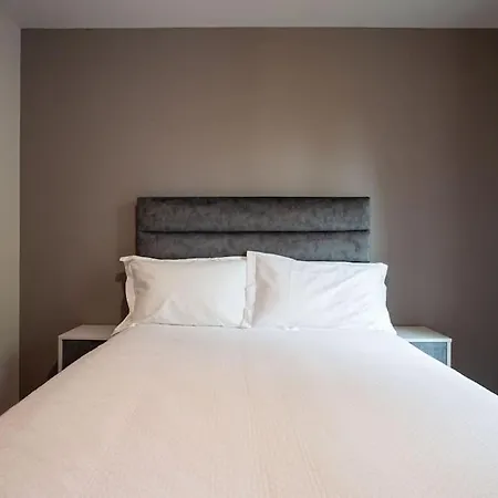 Brand New, Luxury & With Terrace Apartment Belfast Exterior photo