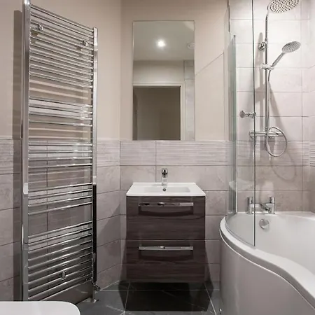 Brand New, Luxury & With Terrace Apartment Belfast Exterior photo